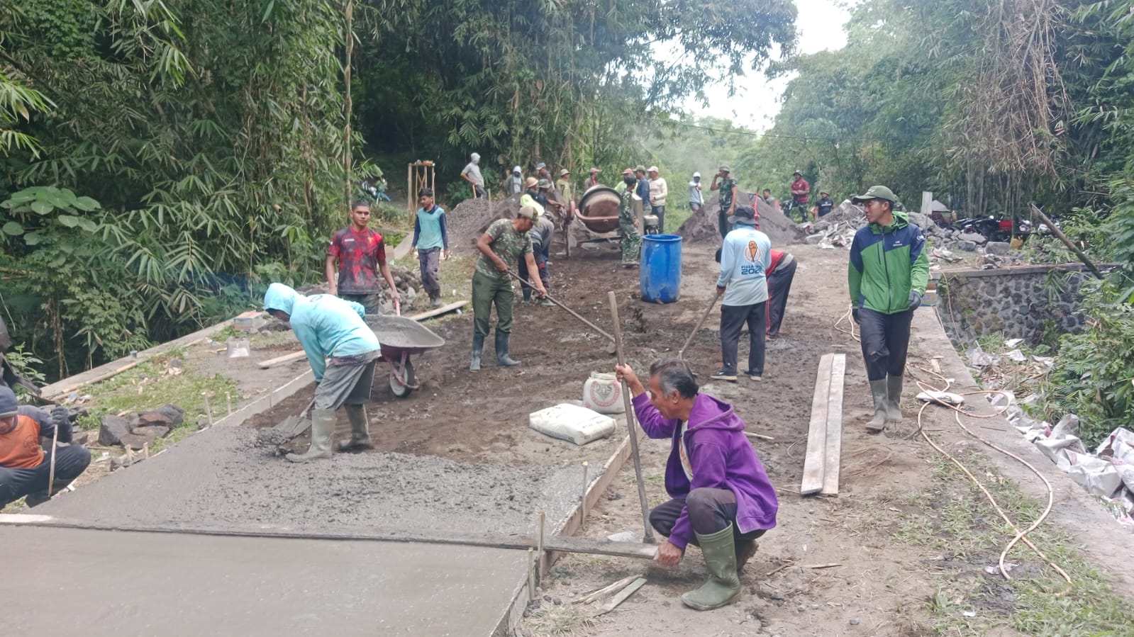 Gotong Royong Warga dan TNI, TMMD Ke-129 Kodim 1626/Bangli Raih Kesuksesan