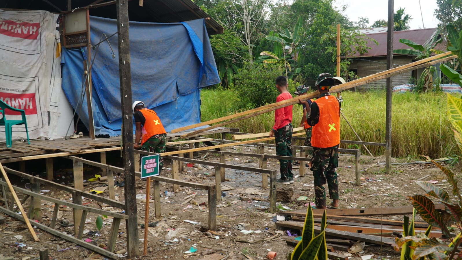 TMMD Ke-129 Kodim 1011/KLK: Perbaikan Rumah Layak Huni untuk Bapak Masrani