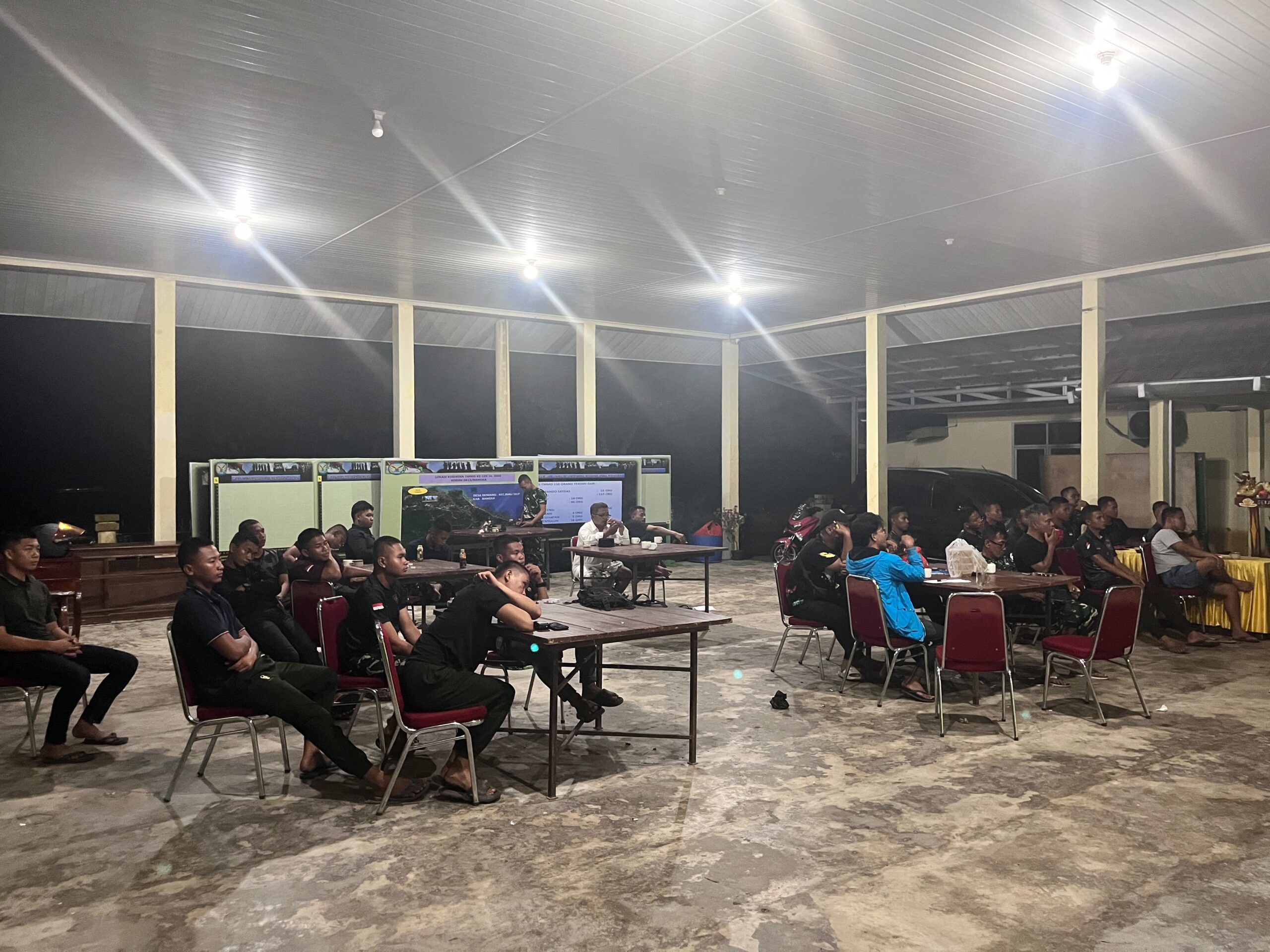 Dandim 0413/Bangka Gelar Nonton Bareng Semifinal Piala Dunia 2026 Bersama Masyarakat Desa Deniang