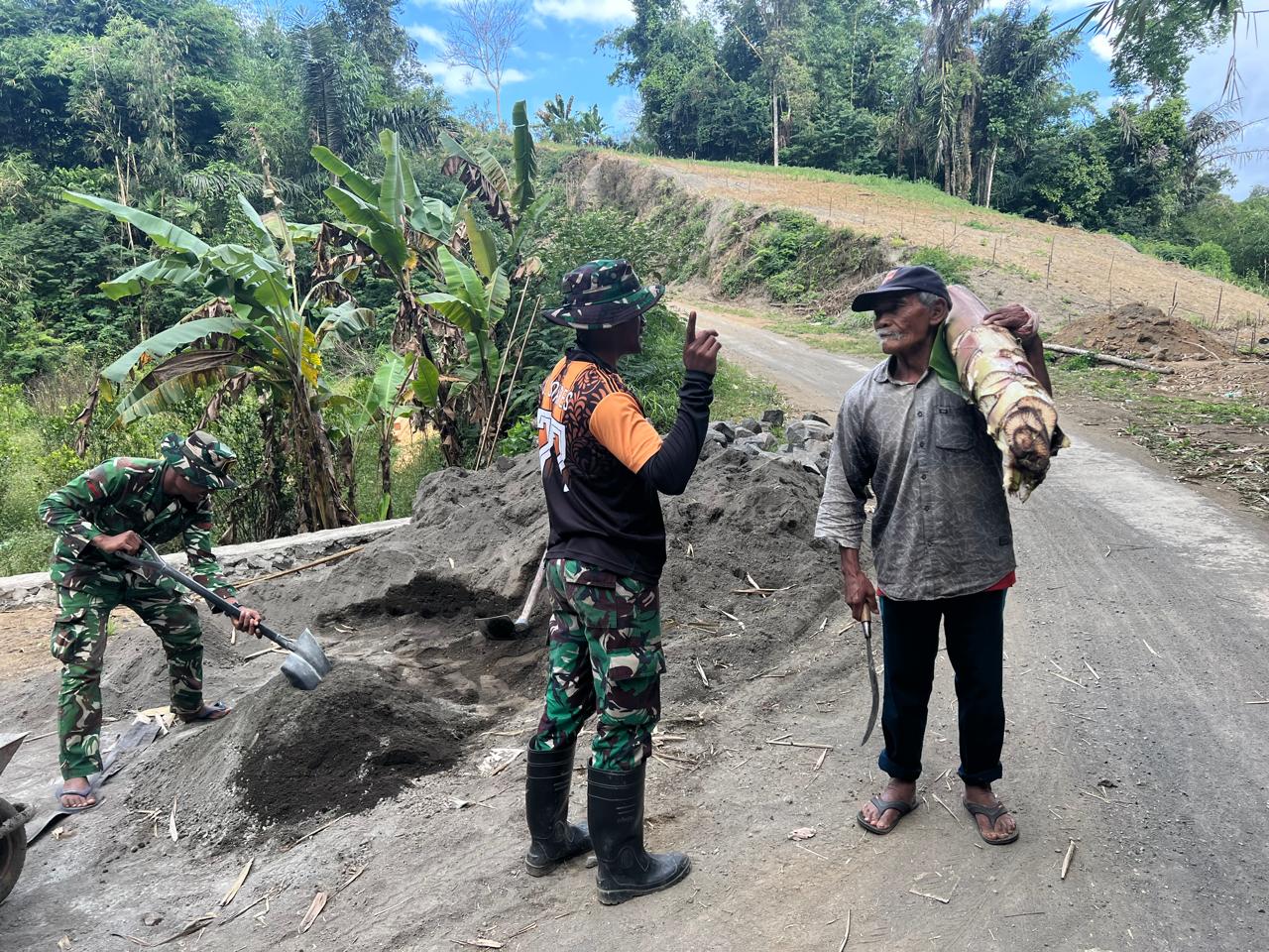 Membangun Hubungan Erat dengan Komunitas Melalui Kegiatan TMMD Ke-129