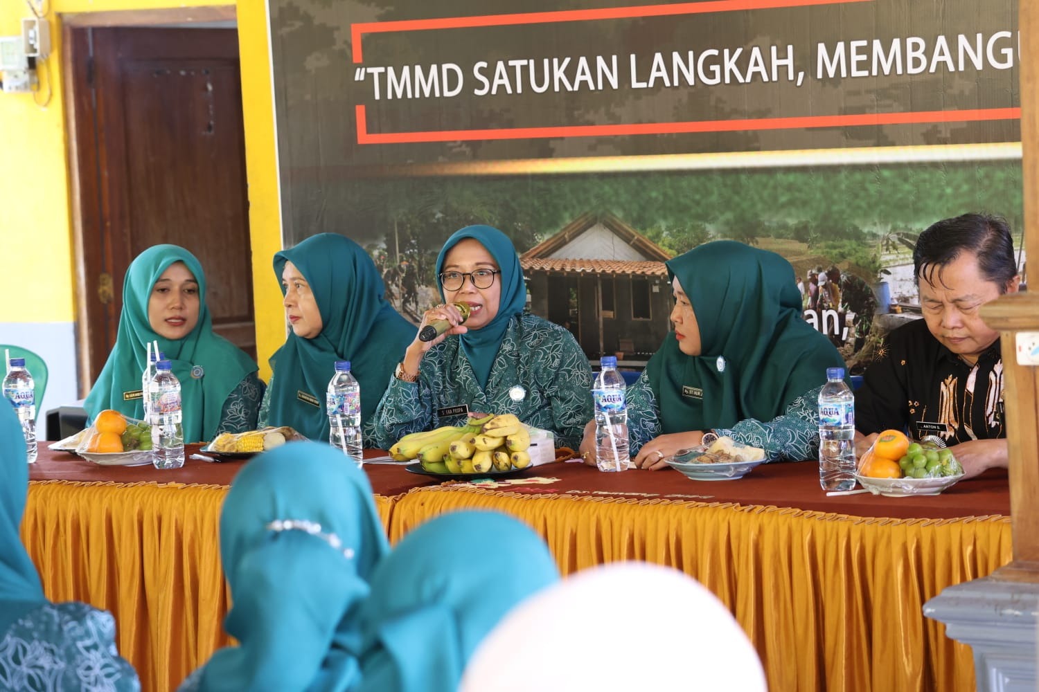 Pentingnya Pembinaan Administrasi dan Nutrisi untuk Ibu Hamil di Desa Tlemang