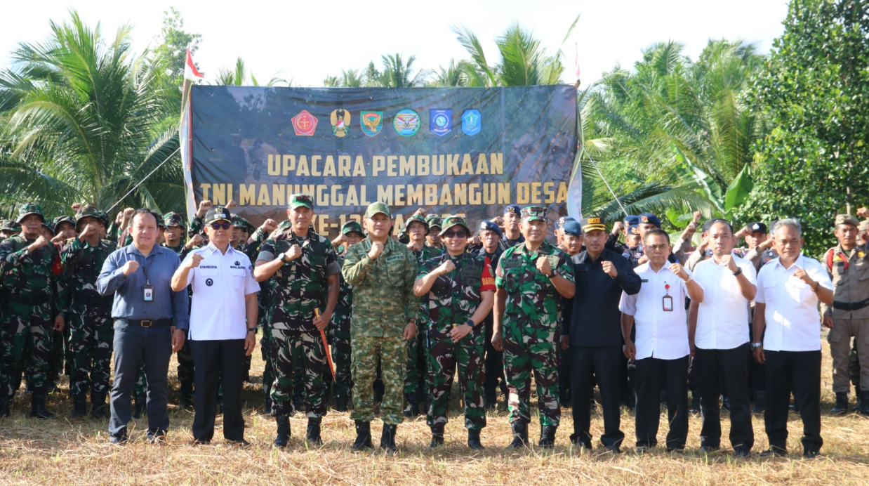 Pembukaan TMMD Ke-129 di Deniang, TNI dan Pemerintah Kolaborasi Pembangunan Desa