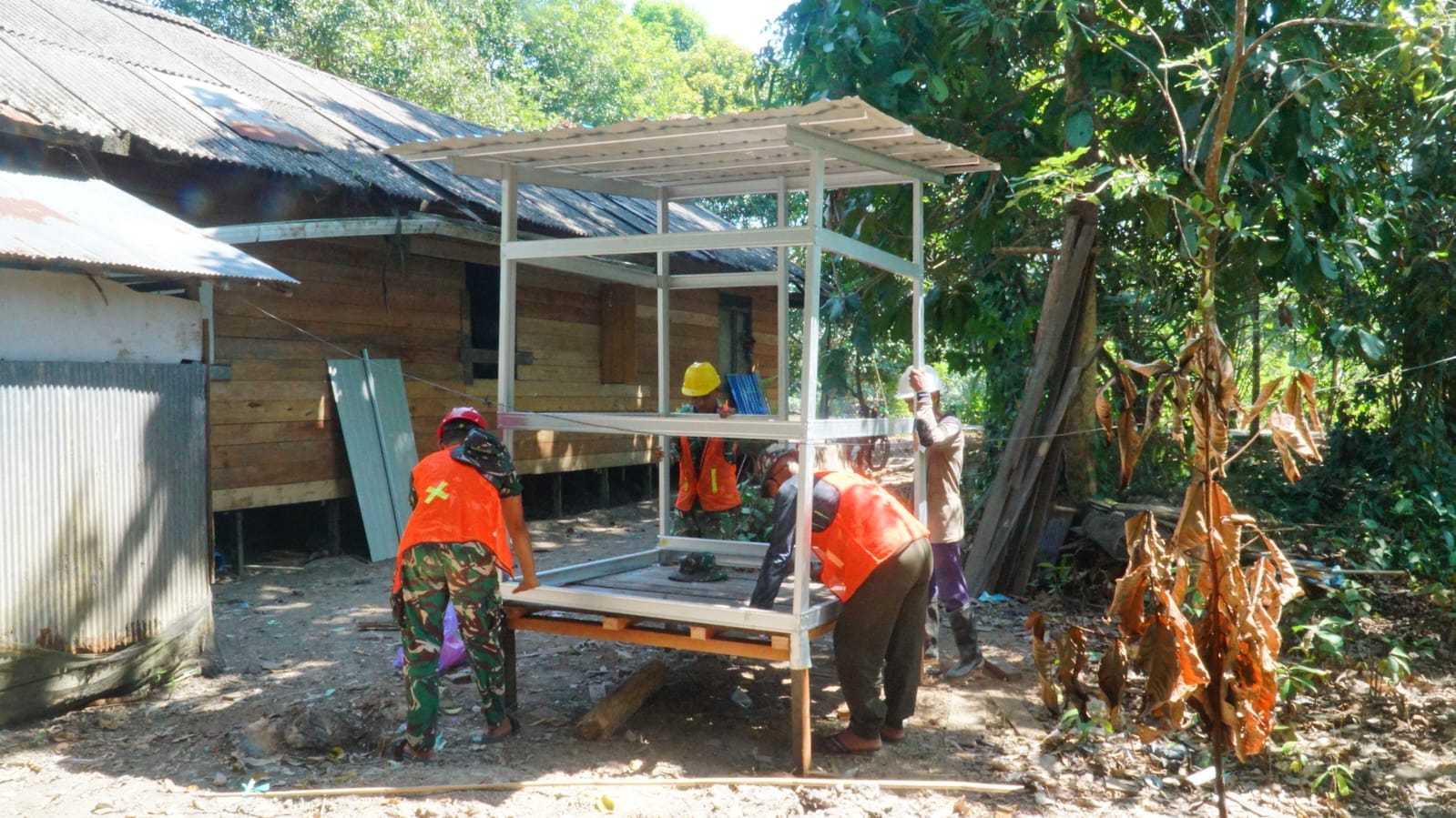 Pentingnya Pembangunan Rumah MCK dari Satgas TMMD Ke-129