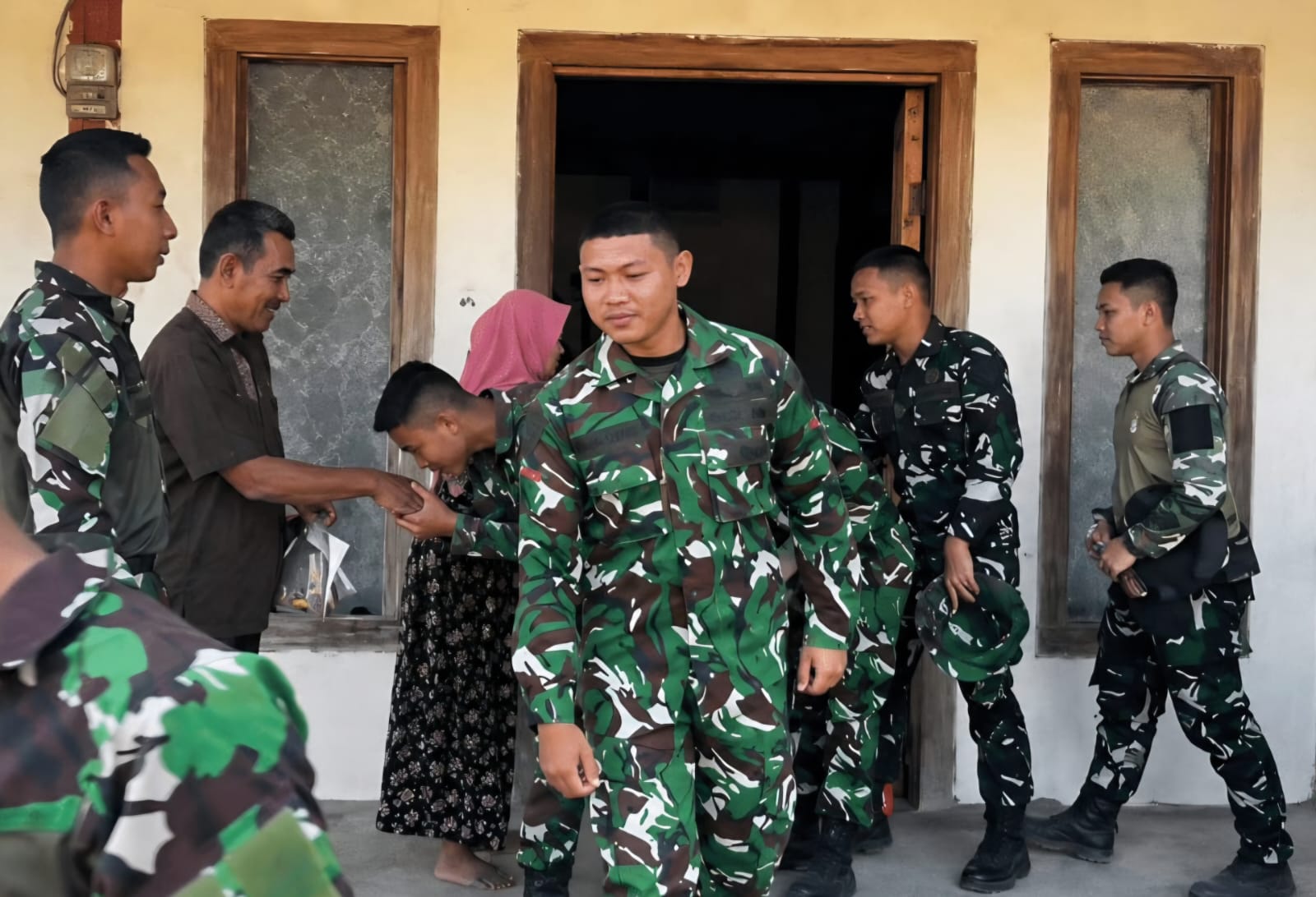 Kepulangan Satgas TMMD 129 Bojonegoro, Kenangan Indah Bersama Warga Kesongo
