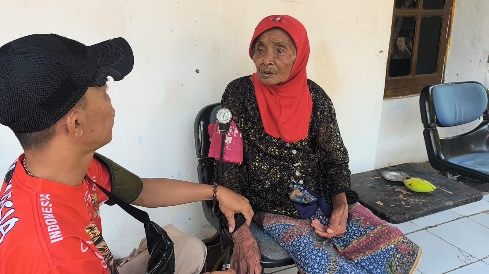 TMMD ke-129: Pelayanan Kesehatan untuk Masyarakat Luwung Kencana